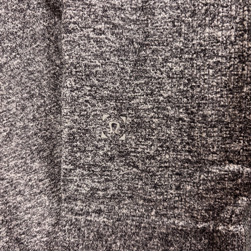 Lululemon Gray Engineered Warmth LS Crew Merino Wool Men's Size Small - Picture 5 of 8